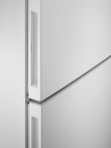 Electrolux Frigorifero Combinato 331 Litri Classe E No frost colore Bianco Serie 600 TwinTech - LNT5ME32W1