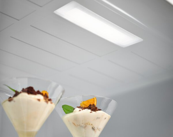 Electrolux Frigorifero Combinato 331 Litri Classe E No frost colore Bianco Serie 600 TwinTech - LNT5ME32W1