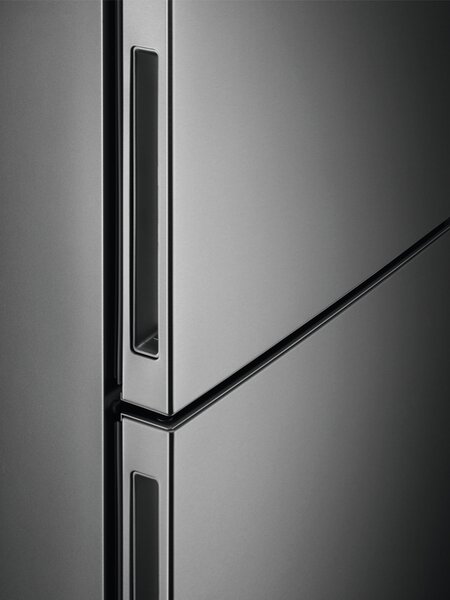 Electrolux Frigorifero Combinato 481 Litri Classe E Total No Frost colore Inox Serie 600 TwinTech - LNT6ME46X3