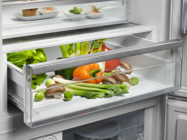 Electrolux Frigorifero Combinato 481 Litri Classe E Total No Frost colore Inox Serie 600 TwinTech - LNT6ME46X3
