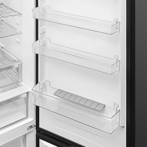 Smeg Frigorifero Combinato Capacit 300 Litri Classe energetica D Raffreddamento No Frost colore Nero - RC20KDND