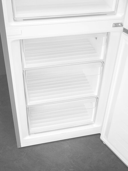 Smeg Frigorifero Combinato Capacit 300 Litri Classe energetica E Raffreddamento No Frost colore Inox - RC18XDNE