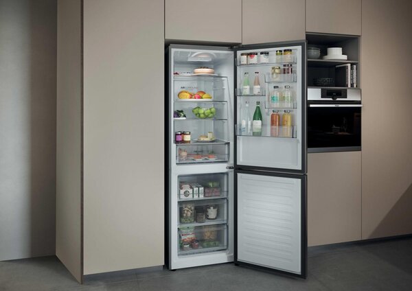 Haier Frigorifero Combinato Capacit 352 Litri Classe energetica C Raffreddamento No Frost colore Acciaio Inox - HDPR1618CNPK 2D