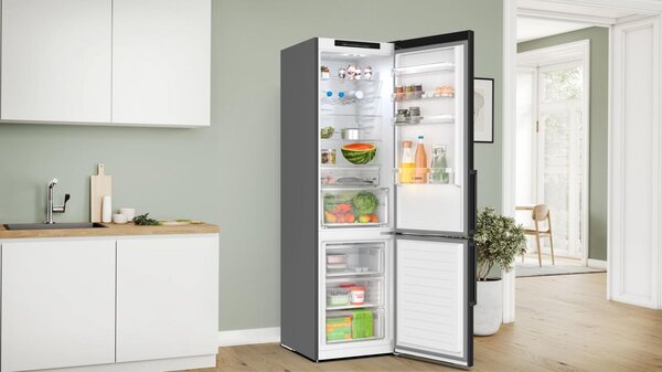 Bosch Frigorifero Combinato Capacit 363 Litri Classe energetica C Raffreddamento No Frost colore Grigio - KGN39VXCT Serie 4
