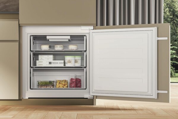 Whirlpool Frigorifero Combinato Capacit 400 Litri Classe Energetica E Raffreddamento Ventilato colore Bianco - SP40 810 2