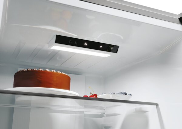 Candy Frigorifero Combinato Capacit 409 Litri Classe energetica D Raffreddamento No Frost colore Acciaio Inox - CNCQ2T620DX Fresco 300