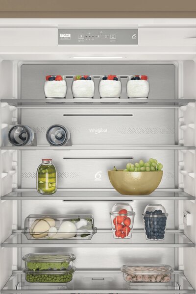 Whirlpool Frigorifero Combinato da Incasso No Frost Classe D Capacit 295 Litri - WH SP70 T122