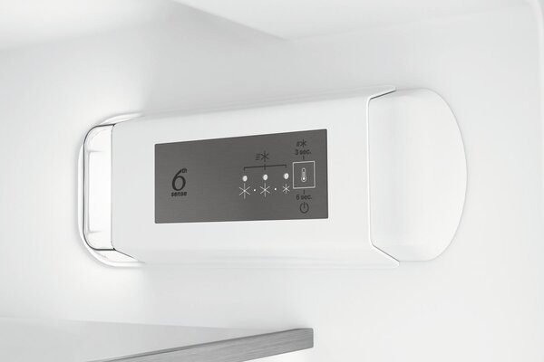 Whirlpool Frigorifero Combinato da Incasso No Frost Classe E Capacit 250 Litri - WHC18 T122