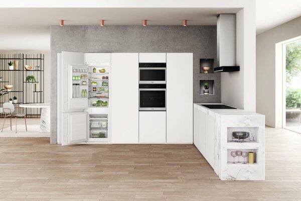Whirlpool Frigorifero Combinato da Incasso No Frost Classe E Capacit 250 Litri - WHC18 T122