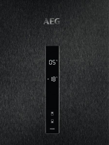 Aeg Frigorifero Combinato No Frost Capacit 367 Litri Classe energetica D colore Nero - RCB736D5MB TwinTech