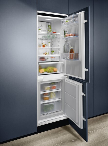 Electrolux Frigorifero da Incasso Combinato Capacit 217 Litri Classe energetica E Raffreddamento No Frost - LNT6ME18S