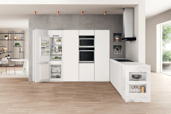 Whirlpool Frigorifero da incasso Combinato Capacit 250 litri Classe D Raffreddamento No Frost Inverter - WHC18 T573