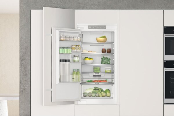 Whirlpool Frigorifero da incasso Combinato Capacit 250 Litri Classe D Total No Frost - WHR18TD
