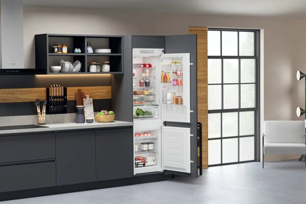 Hotpoint Ariston Frigorifero da Incasso Combinato Capacit 250 Litri Classe energetica E Raffreddamento No Frost - HAC18 T542 2