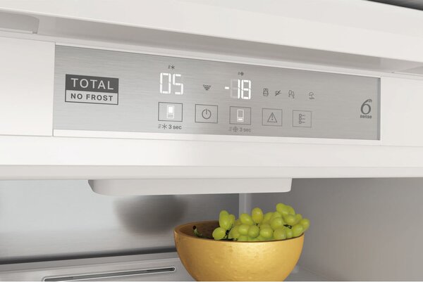 Whirlpool Frigorifero da Incasso Combinato Capacit 250 Litri Classe energetica C No Frost - WHC18 T574 P