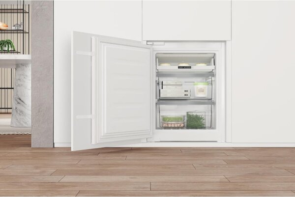 Whirlpool Frigorifero da Incasso Combinato Capacit 250 Litri Classe energetica C No Frost - WHC18 T574 P