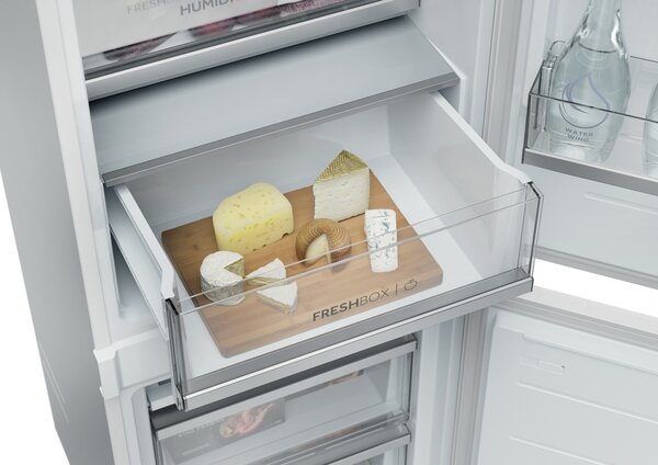 Haier Frigorifero da Incasso Combinato Capacit 251 Litri Classe energetica E Raffreddamento No Frost - HBQW5518E