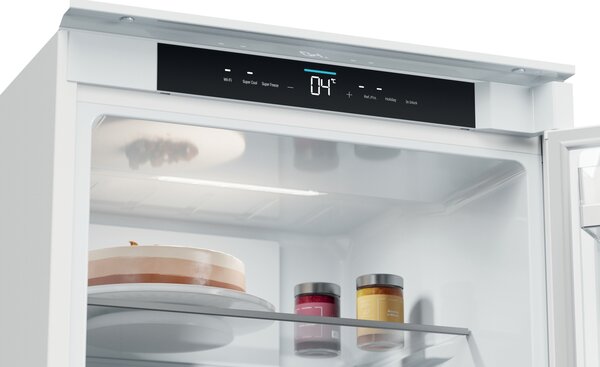 Haier Frigorifero da Incasso Combinato Capacit 251 Litri Classe energetica E Raffreddamento No Frost - HBQW5518E