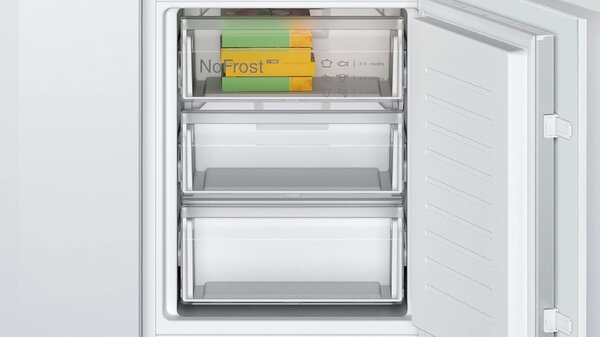 Bosch Frigorifero da Incasso Combinato Capacit 260 Litri Classe energetica E No Frost - Serie 4 KIN86VSE0