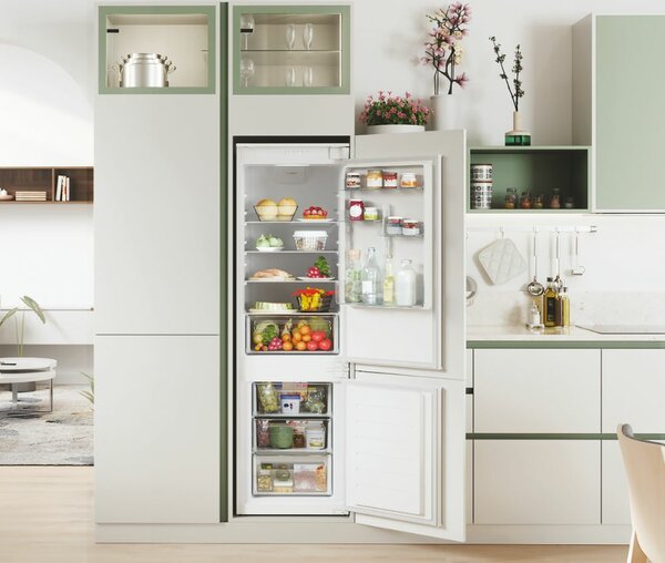 Candy Frigorifero da Incasso Combinato Capacit 263 Litri Classe energetica E Raffreddamento Statico Low Frost - CBL3518E