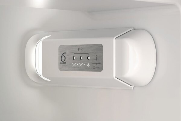 Whirlpool Frigorifero da Incasso Combinato Capacit 268 Litri Classe energetica E Raffreddamento Ventilato colore Bianco - WHC18D031A1