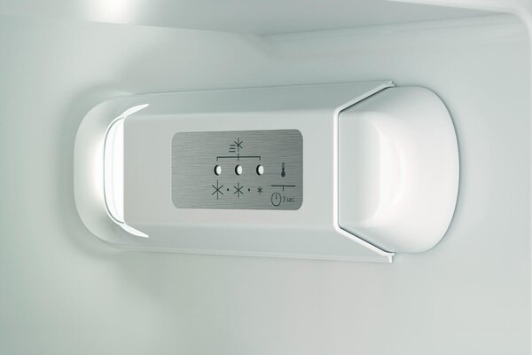 Hotpoint Ariston Frigorifero da Incasso Combinato Capacit 273 Litri Classe energetica E Raffreddamento Statico colore Bianco - HAC18D021A1 LH
