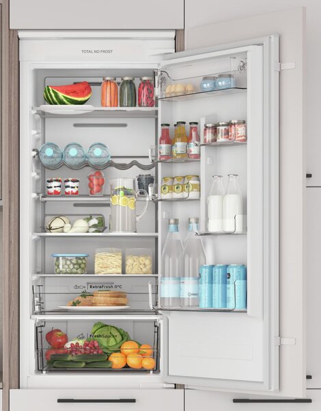 Indesit Frigorifero da Incasso Combinato Capacit 280 Litri Classe energetica E Raffreddamento Statico - INC20 T132