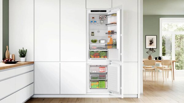 Bosch Frigorifero da Incasso Combinato Capacit 290 Litri Classe energetica D Raffreddamento No Frost - KIN96VFD0 Serie 4