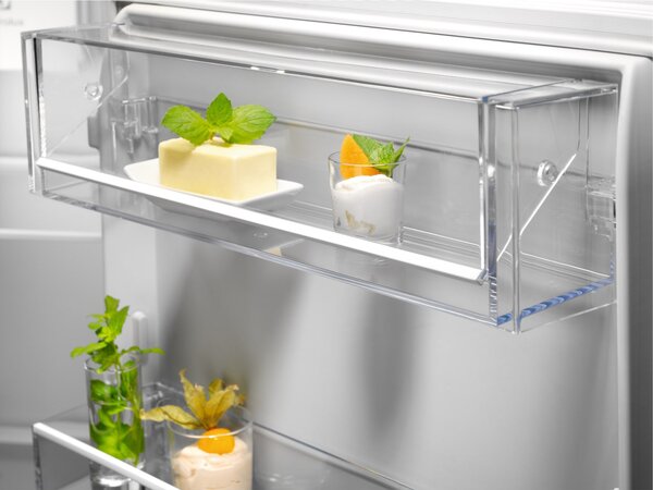 Electrolux Frigorifero da Incasso Combinato Capacit 376 Litri Classe E No Frost Serie 700 - ENG7TE75S