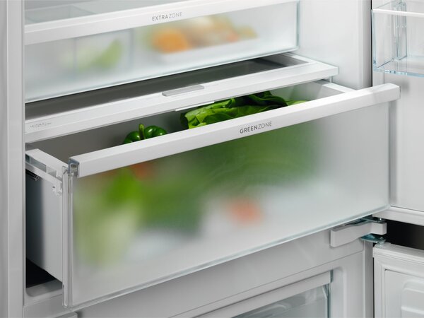 Electrolux Frigorifero da Incasso Combinato Capacit 376 Litri Classe E No Frost Serie 700 - ENG7TE75S