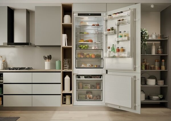 Candy Frigorifero da Incasso Combinato Capacit 382 Litri Classe energetica E Raffreddamento No Frost colore Bianco - CNBQT3719EW