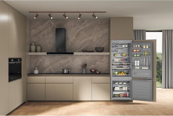 Whirlpool Frigorifero da Incasso Combinato Capacit 394 Litri Classe energetica D Raffreddamento No Frost colore Grigio - WH SP70 T262 P