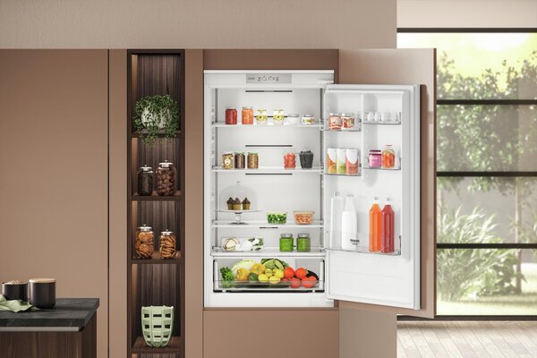 Hotpoint Ariston Frigorifero da Incasso Combinato Capacit 394 Litri Classe energetica E Raffreddamento No Frost - HA SP70 T111