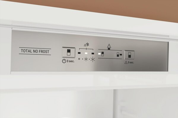 Hotpoint Ariston Frigorifero da Incasso Combinato Capacit 394 Litri Classe energetica E Raffreddamento No Frost - HA SP70 T111