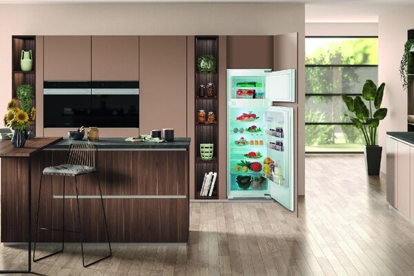 Hotpoint Ariston Frigorifero da Incasso Doppia Porta Capacit 239 Litri Classe Energetica E Raffreddamento Statico - T16A2DHA2