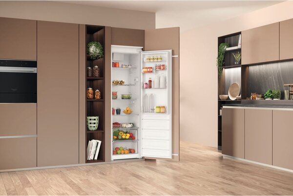 Hotpoint Ariston Frigorifero da Incasso Monoporta 306 Litri Classe E Raffreddamento Statico - HASD18A011A1