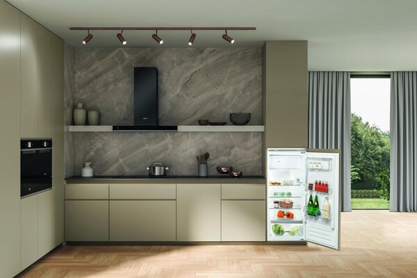 Whirlpool Frigorifero da Incasso Monoporta Capacit 189 Litri Classe energetica E Raffreddamento Statico - ARG71912
