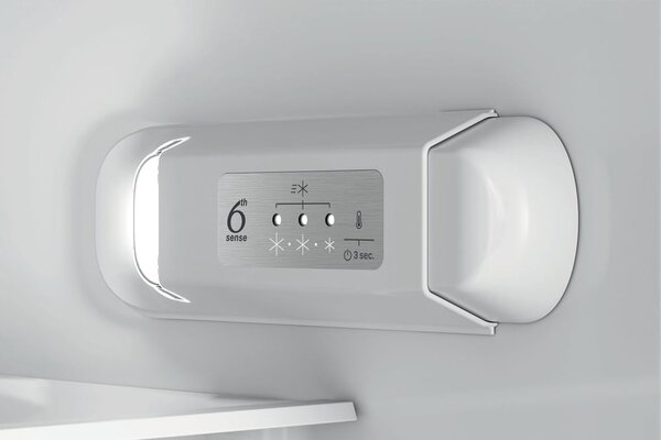 Whirlpool Frigorifero da Incasso Monoporta Capacit 314 Litri Classe energetica E Raffreddamento Statico colore Bianco - WHSD18A011B1