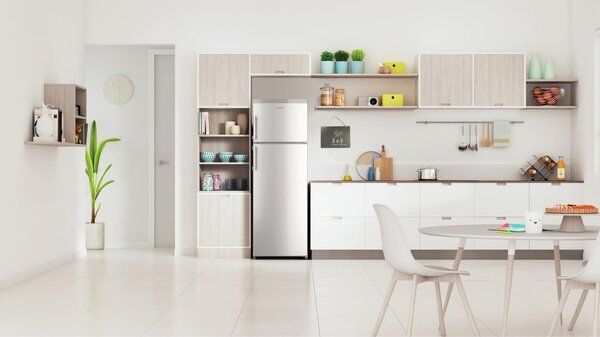 Indesit Frigorifero Doppia Porta Capacit 316 Litri Classe Energetica E Raffreddamento Statico colore Argento - IT60 732 S
