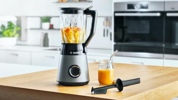 Bosch Frullatore con Bicchiere Capacit 1,5 Litri Potenza 1200W colore Argento VitaPower Serie 4 - MMB6141S