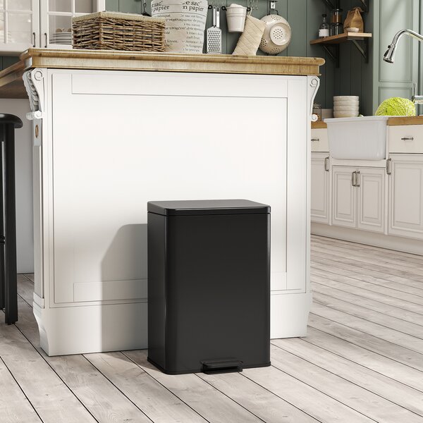 HOMCOM Pattumiera 20 L a pedale con coperchio soft-close e secchio rimovibile, Nero opaco | Aosom Italy