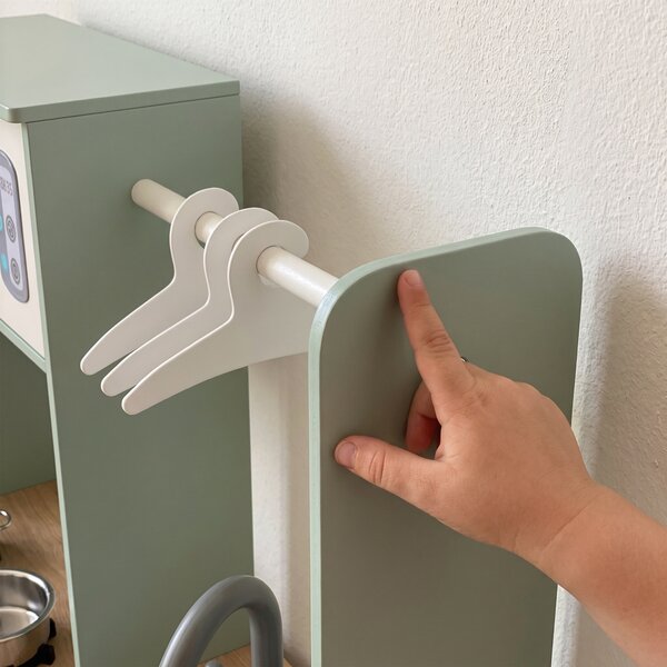 AIYAPLAY Cucina giocattolo per bambini con fornello, lavello, microonde e 5 accessori, Verde | Aosom Italy