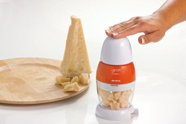Ariete Grattugia elettrica formaggio Potenza 200 Watt - 439 Grat Turbo