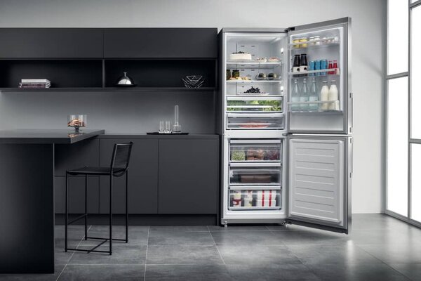 Hotpoint Ariston HA70BE 72 X Frigorifero Combinato No Frost Capacit 444 Litri Classe energetica E colore Inox