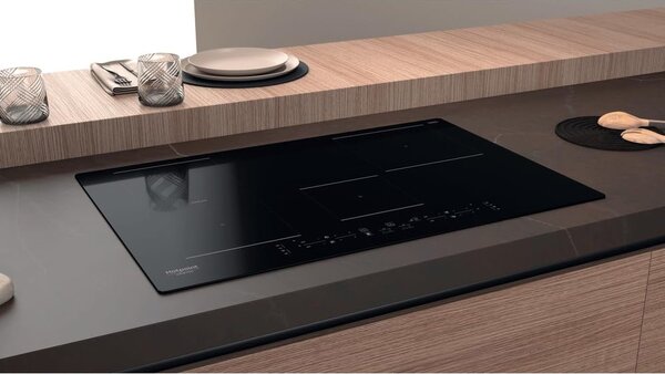Hotpoint Ariston HB 0577B NE Piano Cottura Induzione 4 Fuochi 77 cm colore Nero