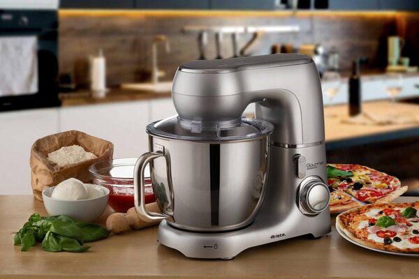 Ariete Impastatrice Planetaria Multifunzione Capacit 5,2 Litri Potenza 1300W colore Inox Gourmet Essence - 1583/00