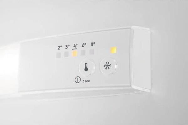 Electrolux KNT2LF18T Frigorifero da Incasso Combinato Capacit 272 Litri Classe energetica F Raffreddamento Low Frost