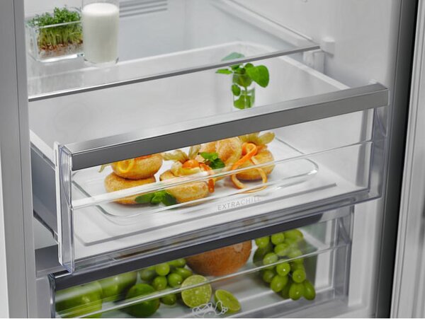 Electrolux LNC7ME32W2 Frigorifero Combinato No Frost Capacit 321 Litri Classe energetica E colore Bianco