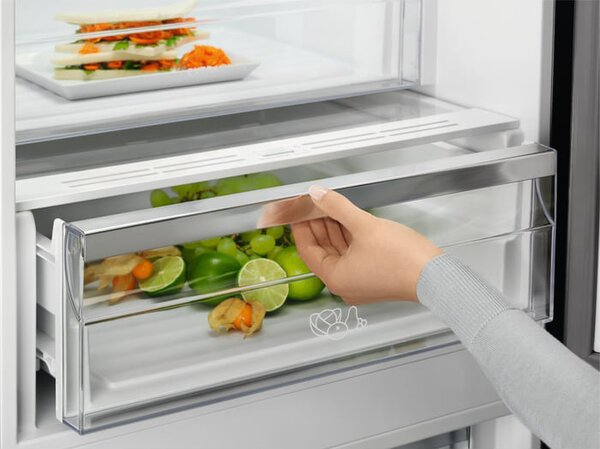 Electrolux LNC7ME32W2 Frigorifero Combinato No Frost Capacit 321 Litri Classe energetica E colore Bianco