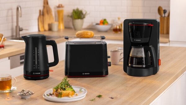 Bosch Macchina Caff Americano 10 tazze Macinato in Polvere Capacit 1,25 Litri colore Nero - TKA3M133